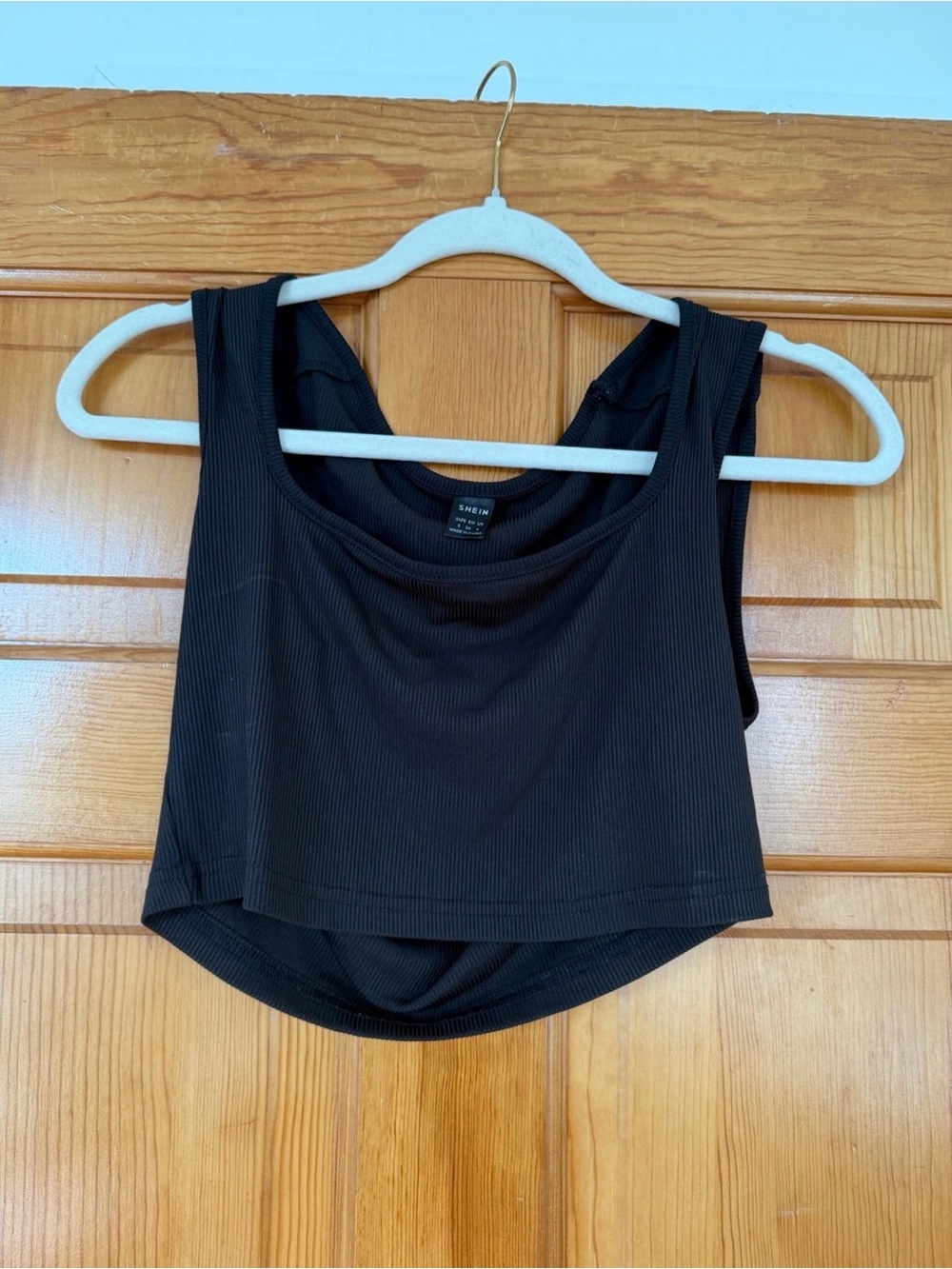 SHEIN Black Ribbed Cropped Tank